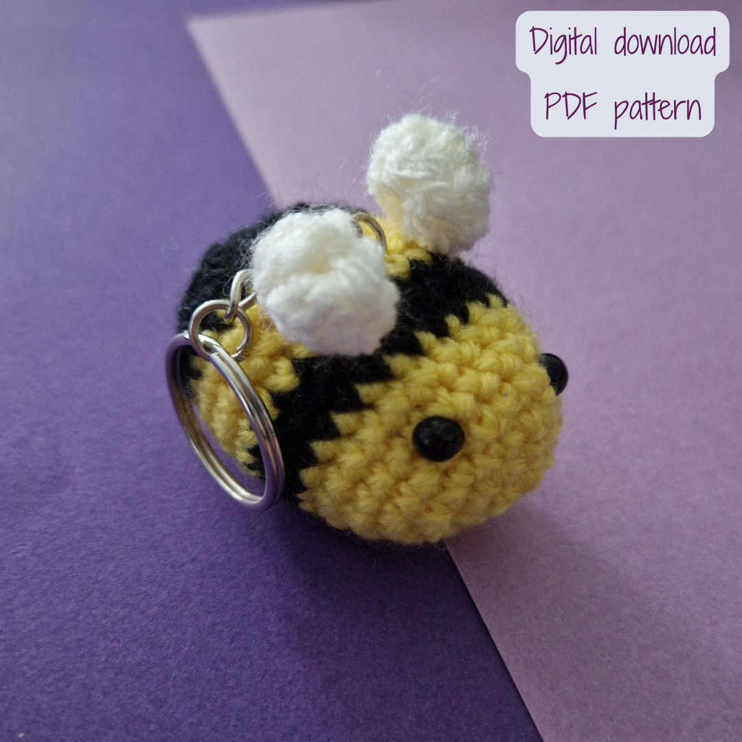 Bee Keyring Digital Crochet Pattern - acrylic yarn